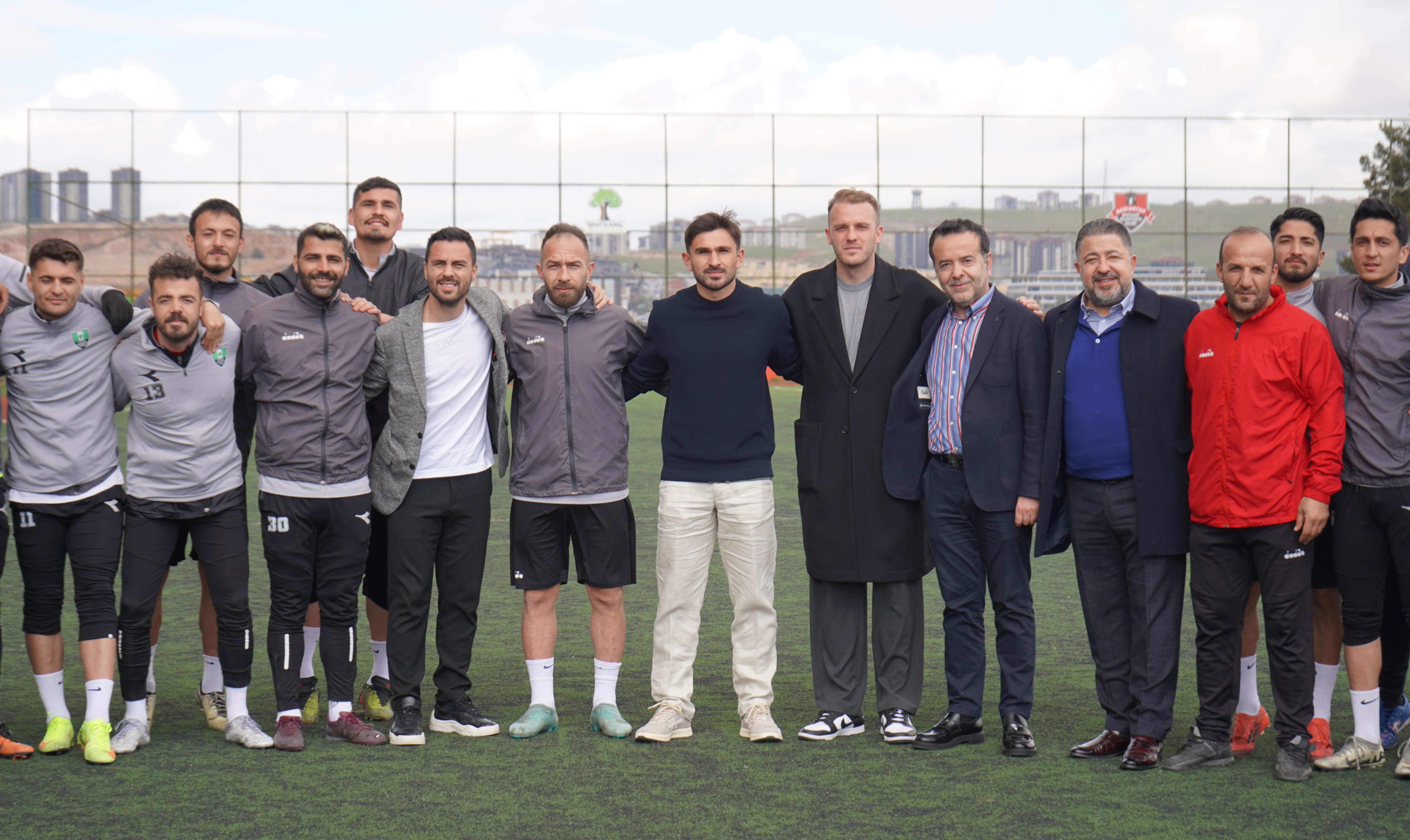 GAZİANTEP FK FUTBOLCULARINDAN ANLAMLI ZİYARET